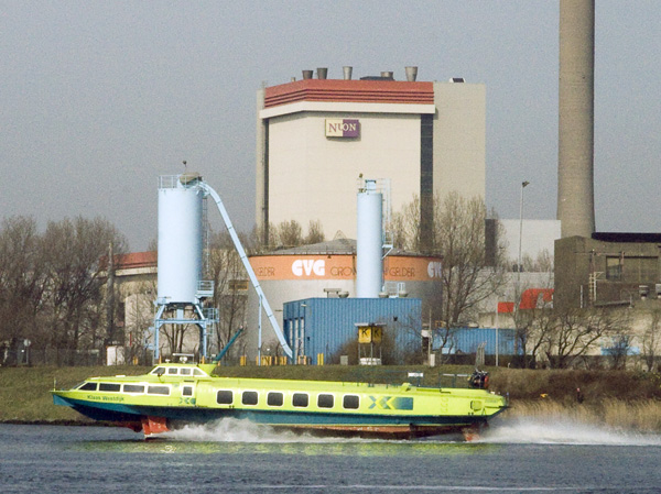 Fast Flying Ferry,IJmuiden,Hydrofoil,Veer Velsen Zuid,Noordzeekanaal,North Sea Canal