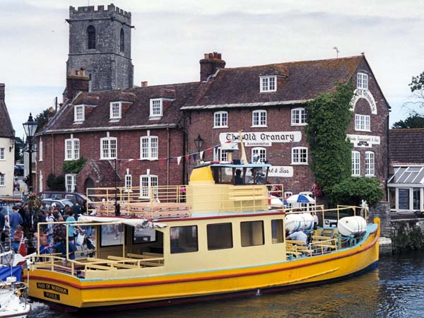 Warham,Boat,Buildings
